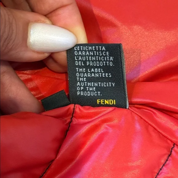 Fendi Puffer Vest Size 6 - Picture 9 of 10